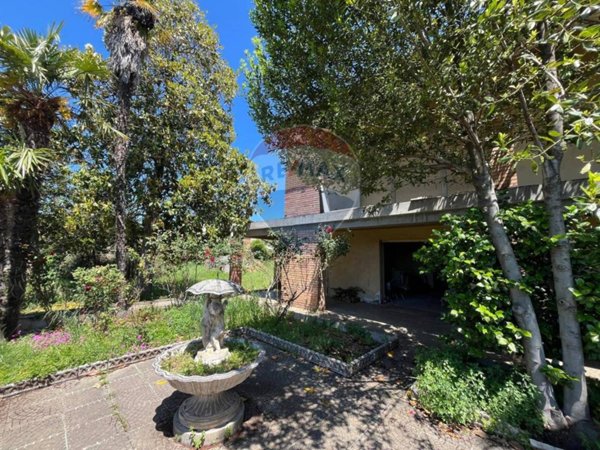 casa indipendente in vendita a Bolsena