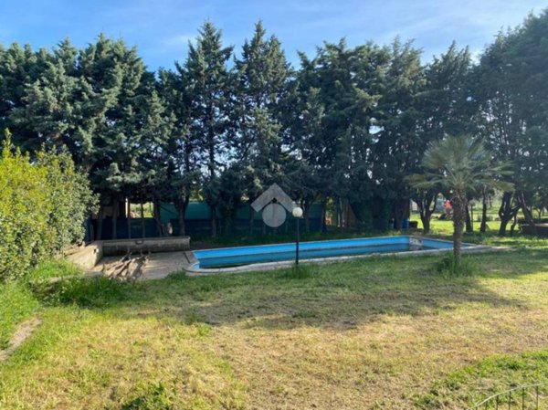 casa indipendente in vendita a Bolsena