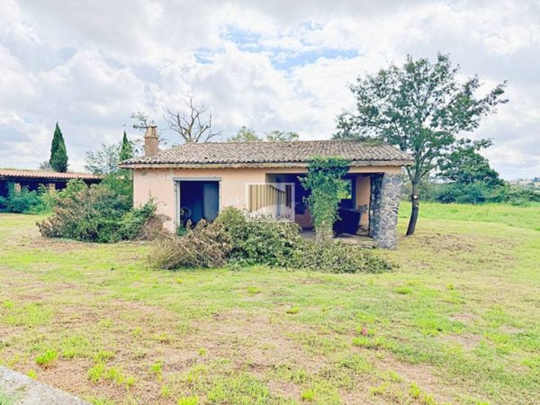 casa indipendente in vendita a Bolsena