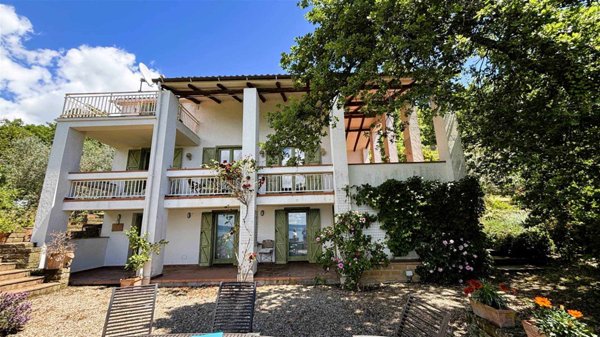 casa indipendente in vendita a Bolsena