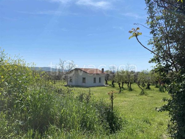 casa indipendente in vendita a Bolsena