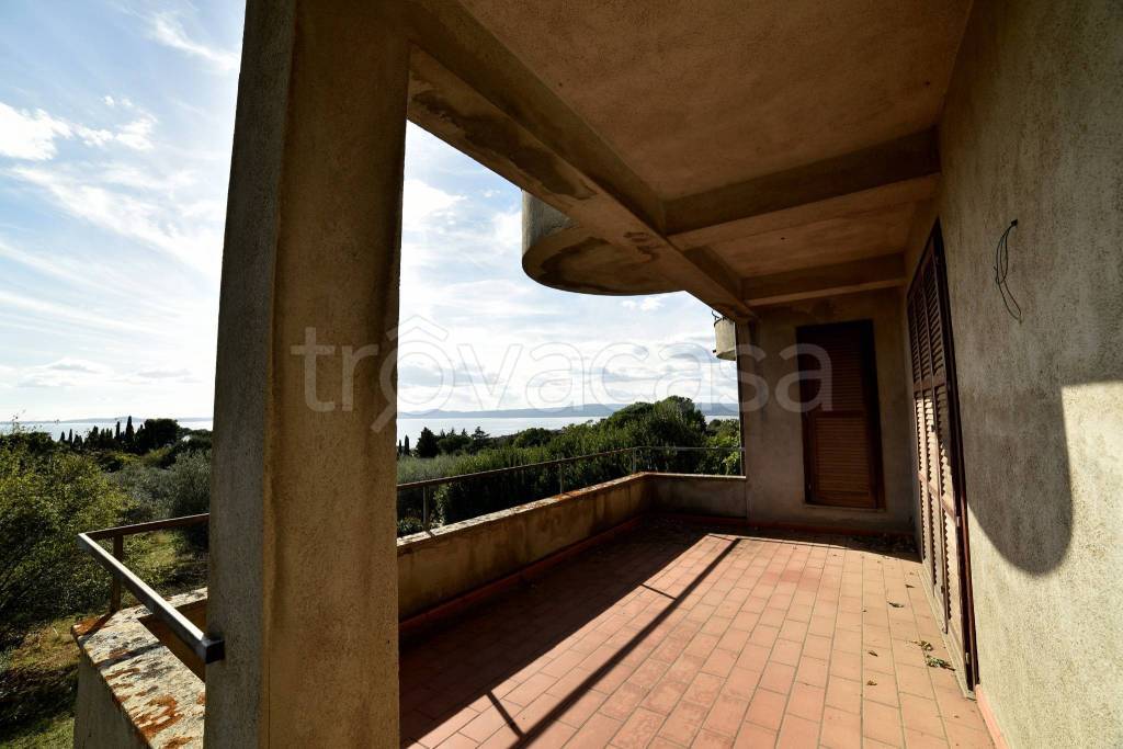 casa indipendente in vendita a Bolsena