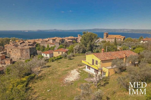 casa indipendente in vendita a Bolsena