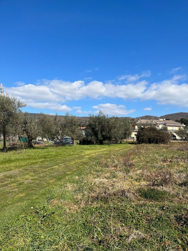 terreno edificabile in vendita a Bolsena