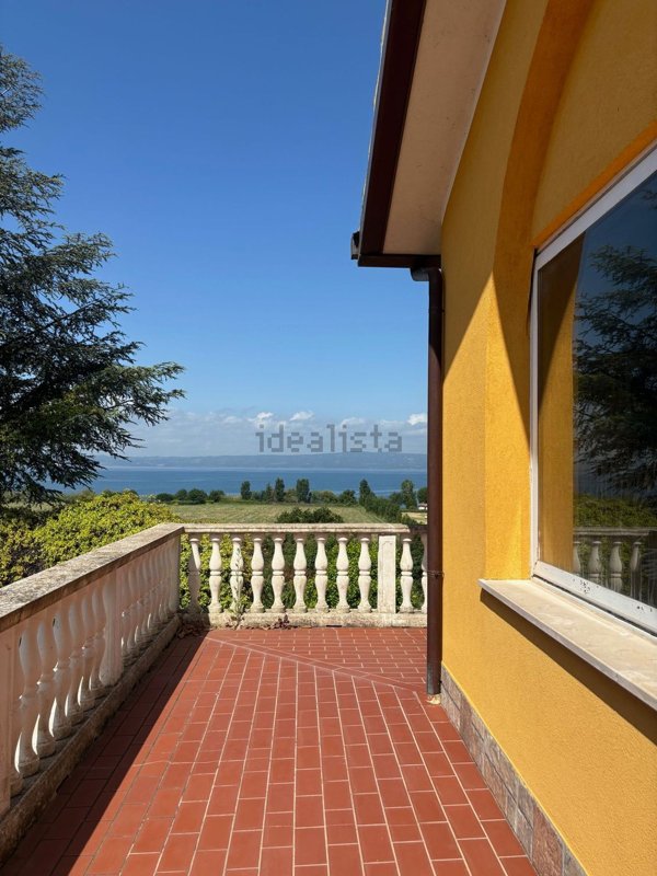 casa indipendente in vendita a Bolsena