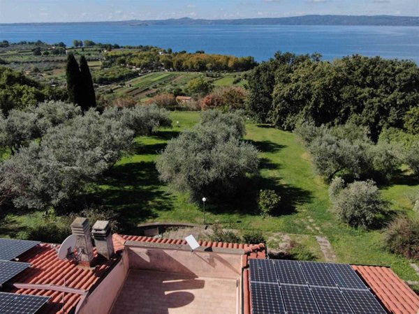 casa indipendente in vendita a Bolsena