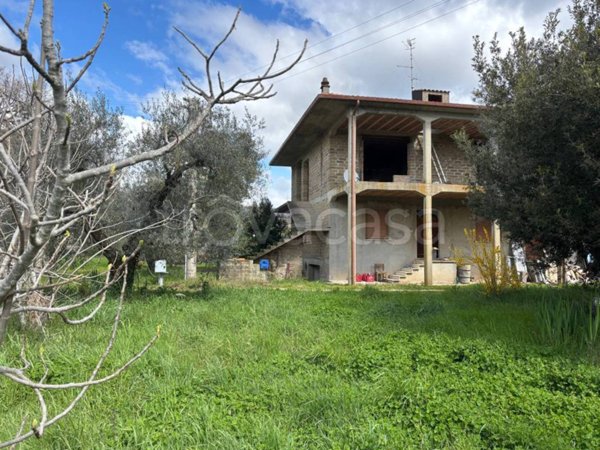 casa indipendente in vendita a Bolsena