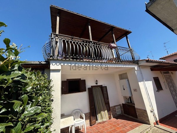 casa indipendente in vendita a Bolsena