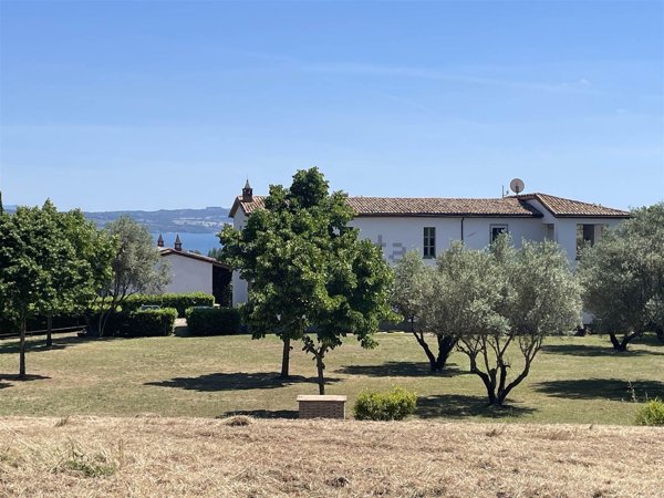 casa indipendente in vendita a Bolsena