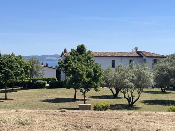 casa indipendente in vendita a Bolsena