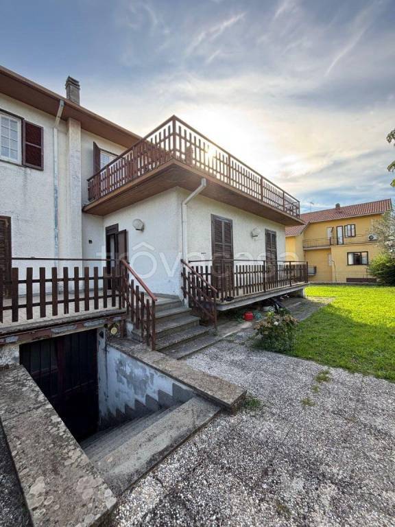 casa indipendente in vendita a Bolsena