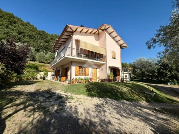 casa indipendente in vendita a Bolsena