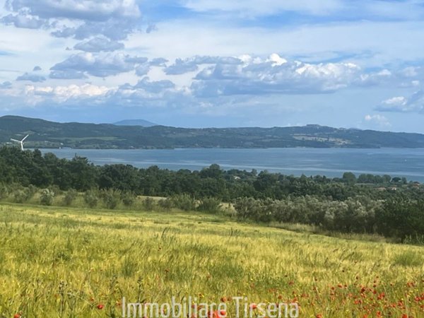 casa indipendente in vendita a Bolsena