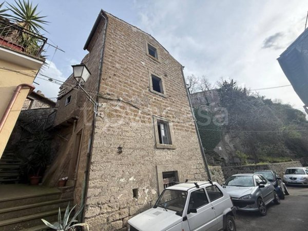 casa indipendente in vendita a Bomarzo