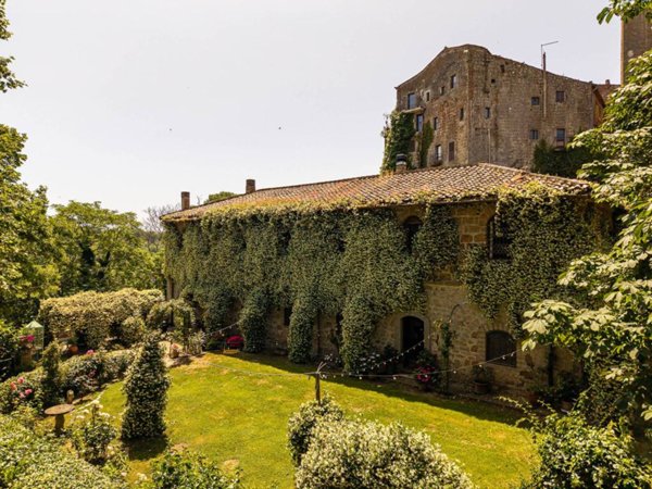 casa indipendente in vendita a Bomarzo