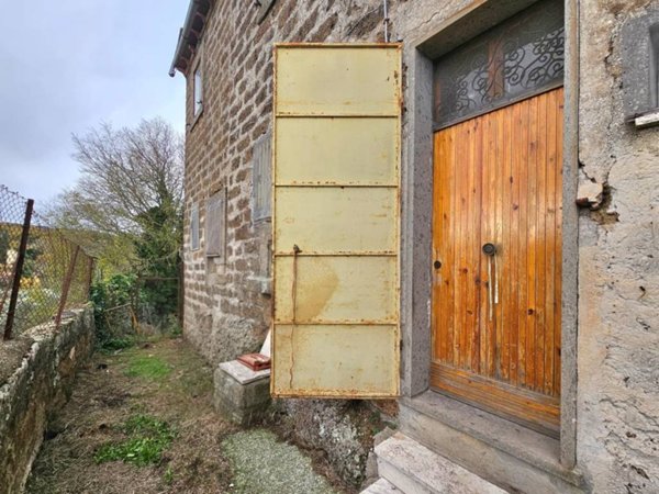 appartamento in vendita a Bomarzo