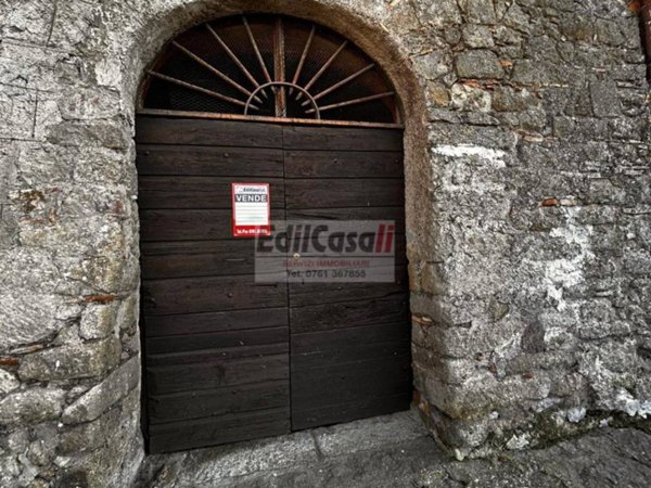 locale commerciale in vendita a Bomarzo