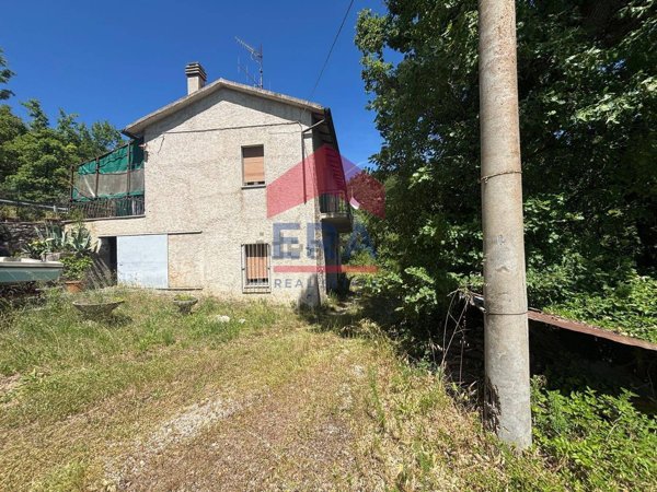 casa indipendente in vendita a Bomarzo