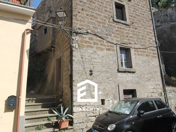 casa indipendente in vendita a Bomarzo
