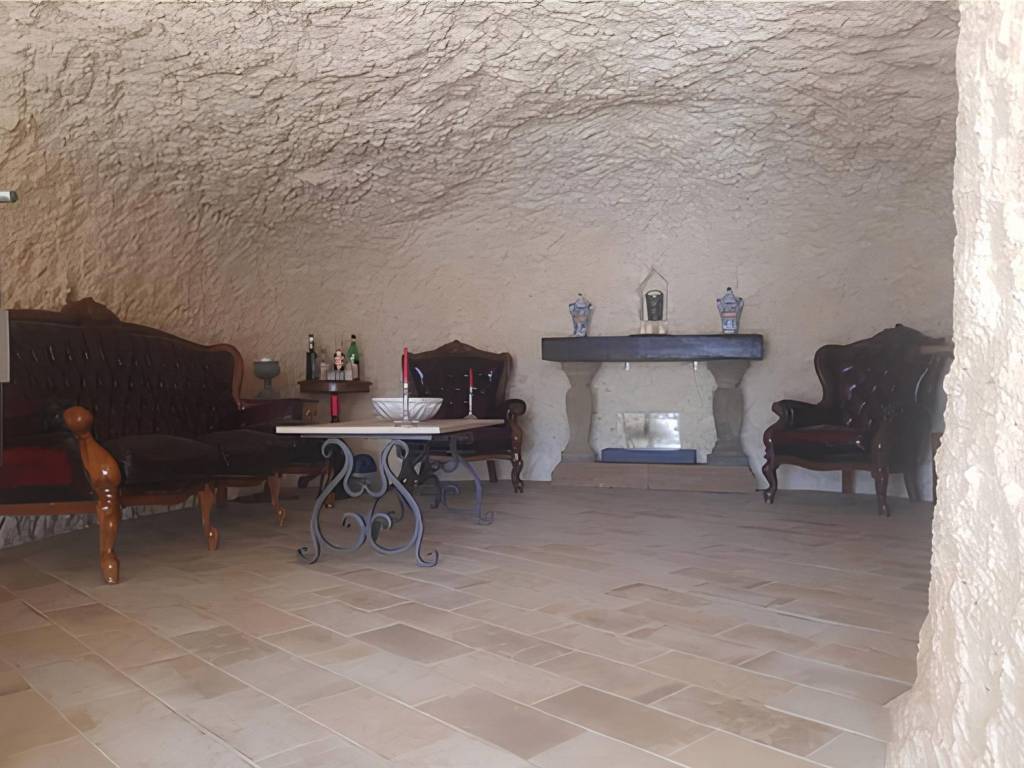 locale commerciale in vendita a Calcata