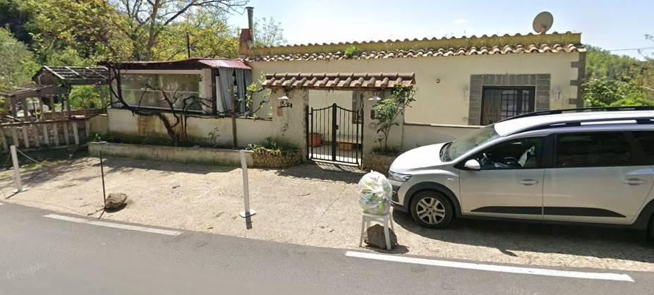casa indipendente in vendita a Calcata