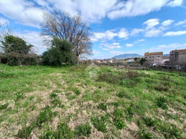 casa indipendente in vendita a Calcata