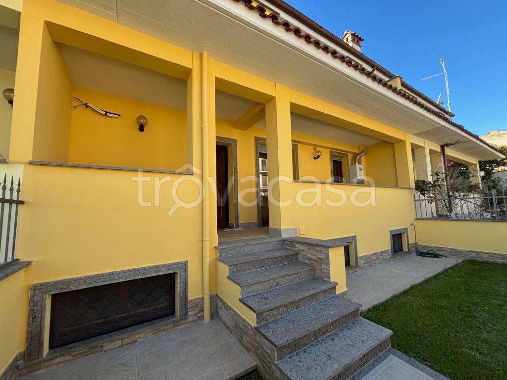 casa indipendente in vendita a Calcata