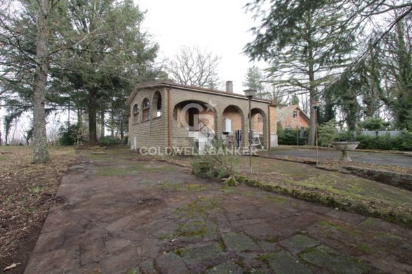 casa indipendente in vendita a Canepina