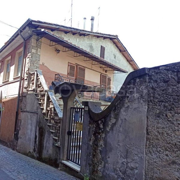 appartamento in vendita a Canepina