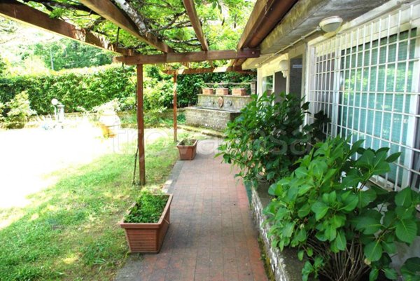 casa indipendente in vendita a Canepina