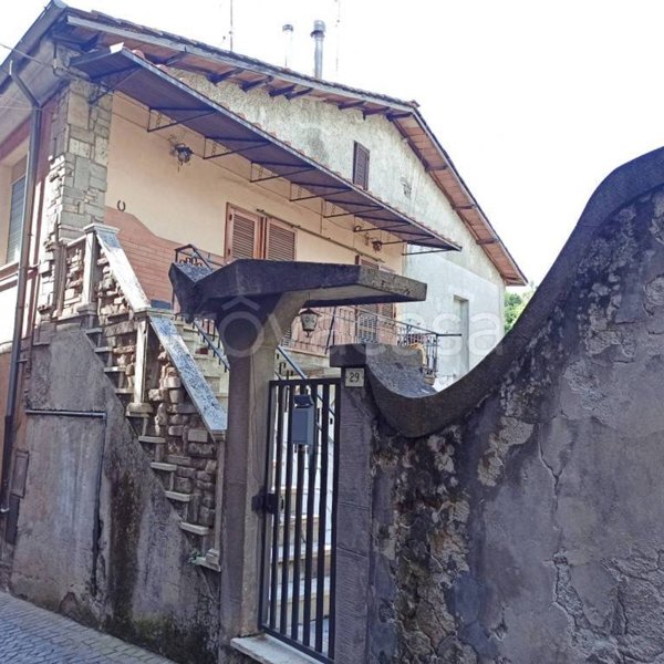 appartamento in vendita a Canepina