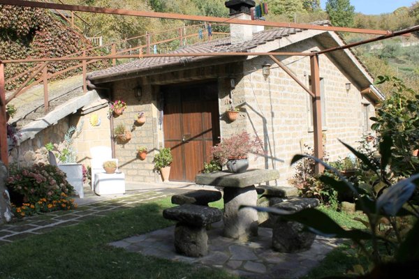 casale in vendita a Canepina