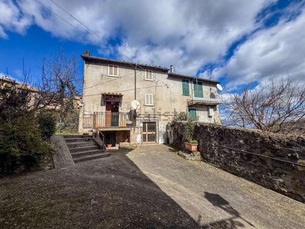 appartamento in vendita a Canepina