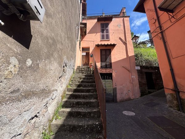 appartamento in vendita a Canepina