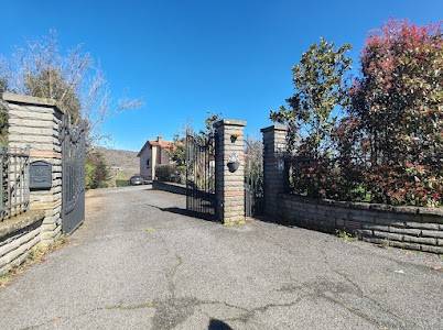 casa indipendente in vendita a Canepina