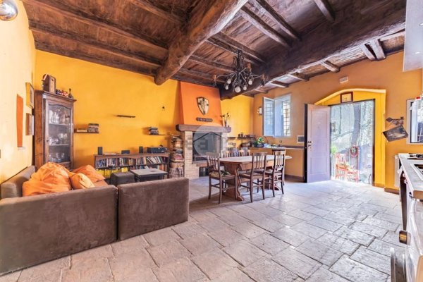 appartamento in vendita a Canepina