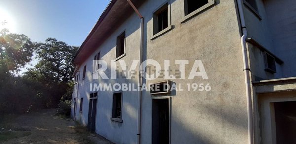 casa indipendente in vendita a Canepina