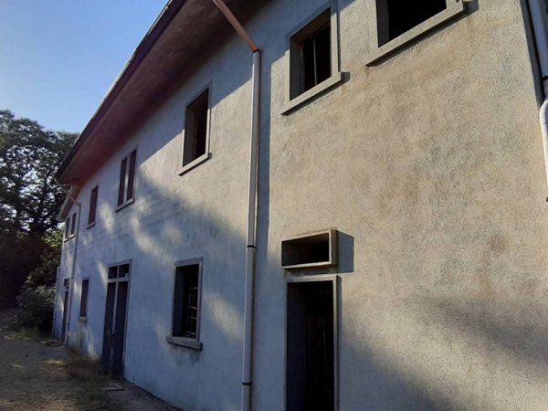 casa indipendente in vendita a Canepina