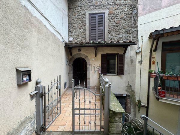 appartamento in vendita a Canepina