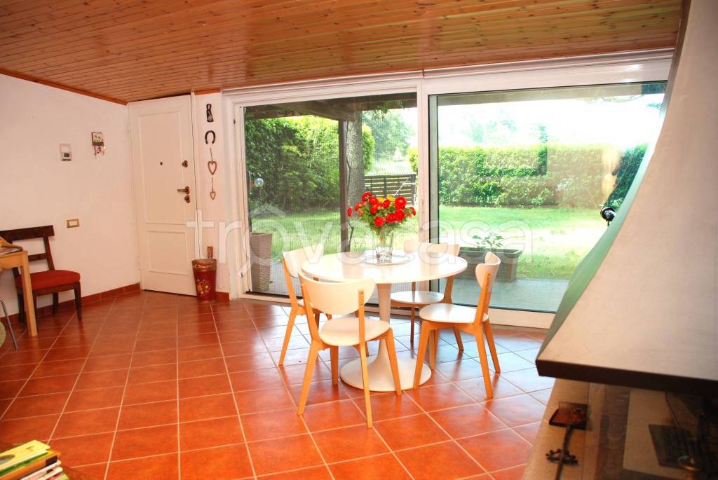 casa indipendente in vendita a Canepina