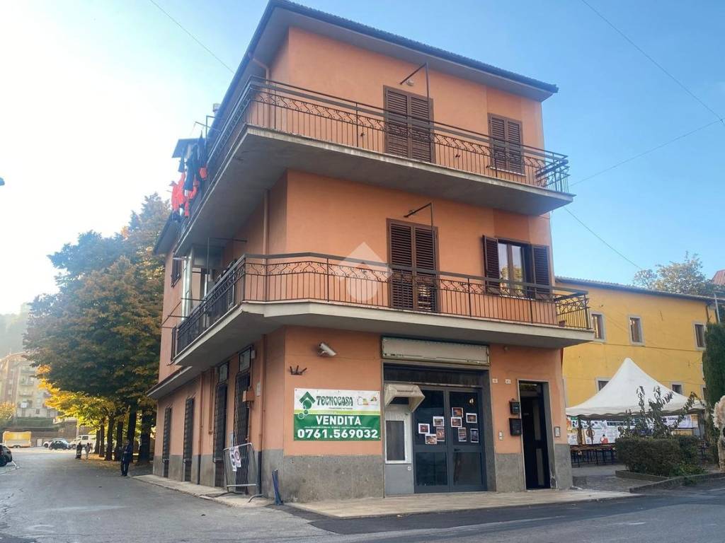ufficio in vendita a Canepina