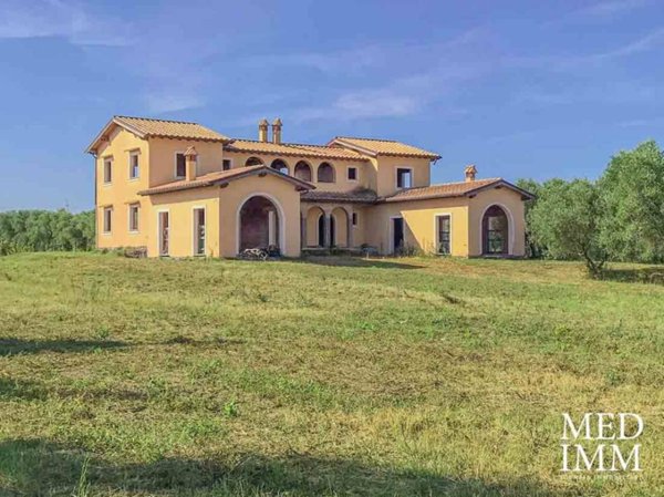 casa indipendente in vendita a Canino