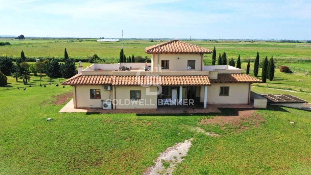 casa indipendente in vendita a Canino