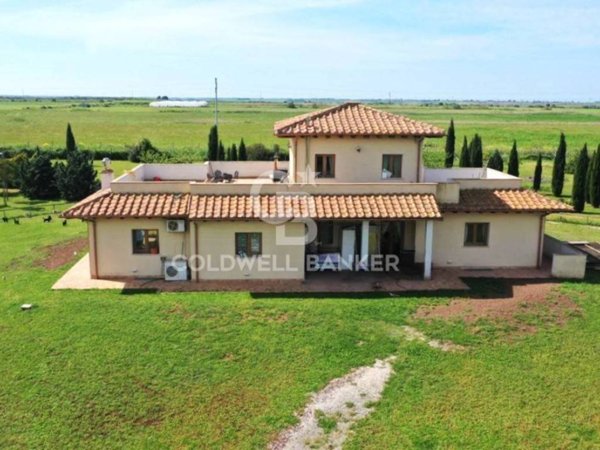 casa indipendente in vendita a Canino