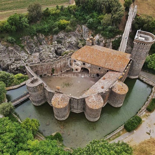 casa indipendente in vendita a Canino