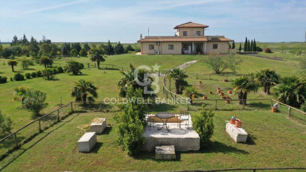 casa indipendente in vendita a Canino