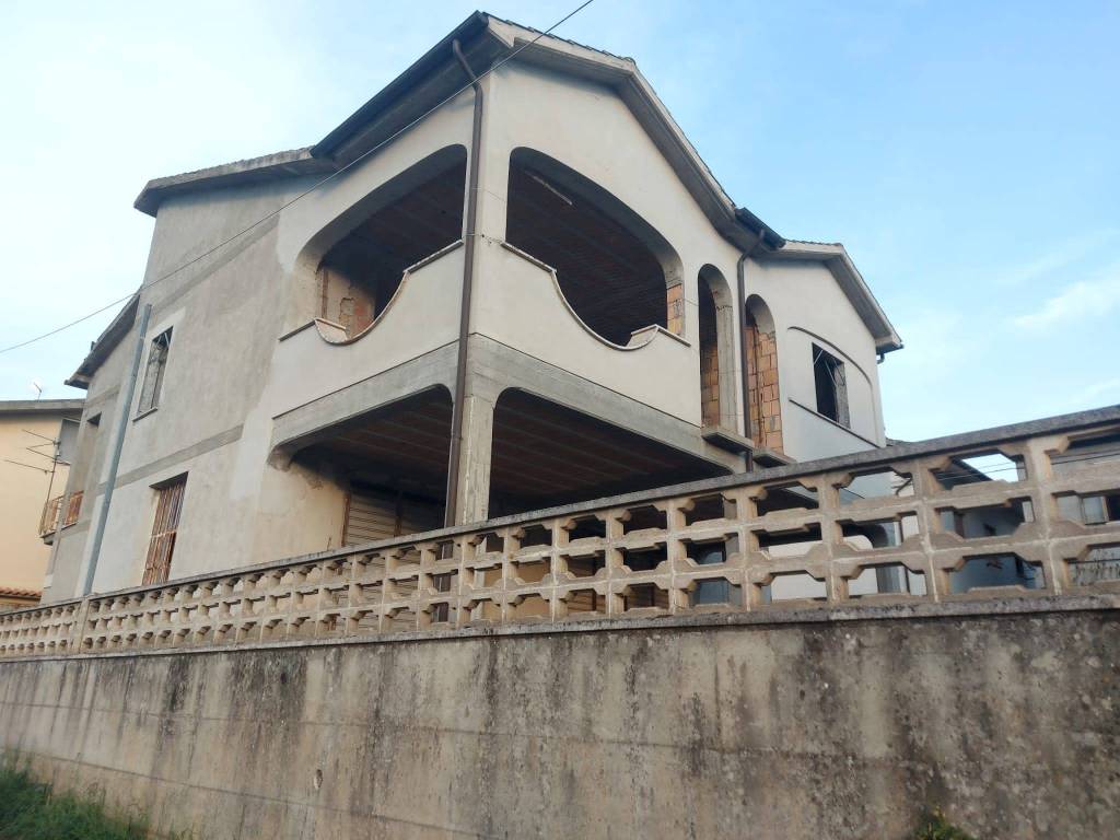 casa indipendente in vendita a Canino