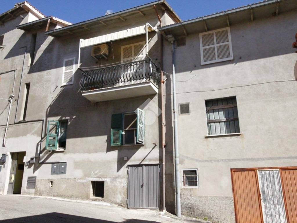 appartamento in vendita a Canino