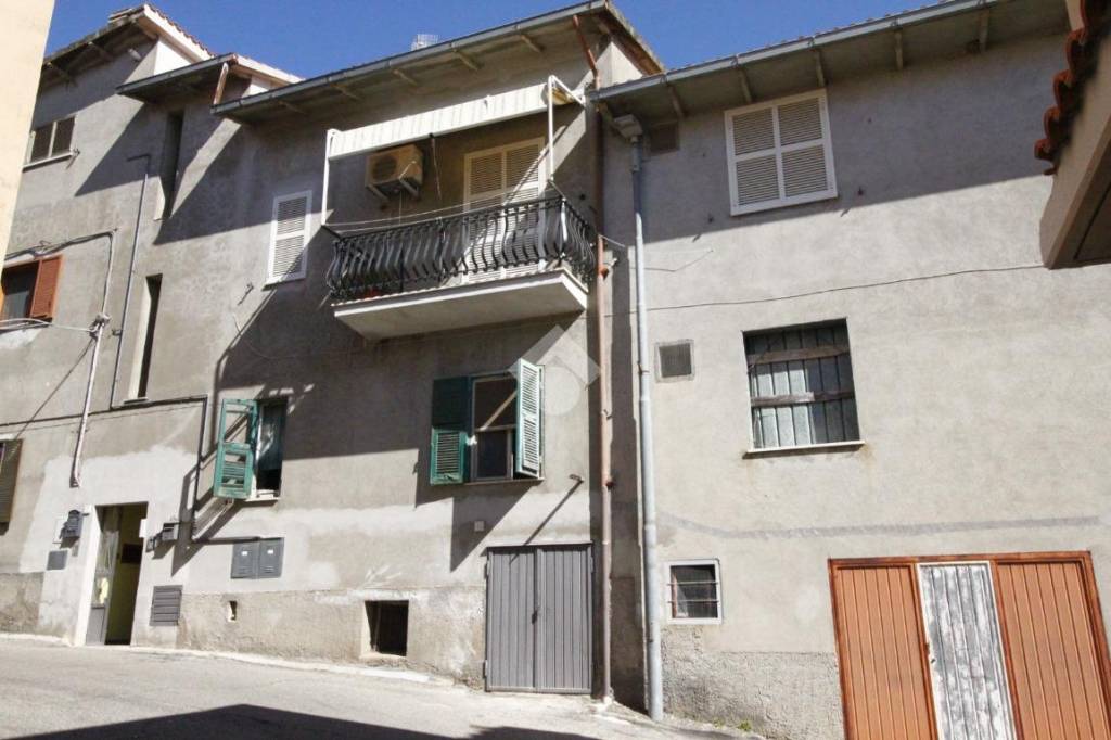 appartamento in vendita a Canino