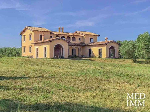 casa indipendente in vendita a Canino